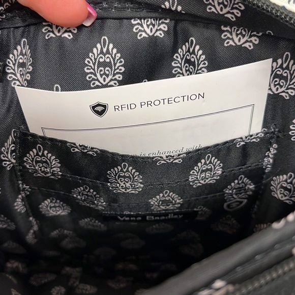 Vera Bradley Quilted Floral Crossbody With RFID Card Protection - Picture 3 of 9